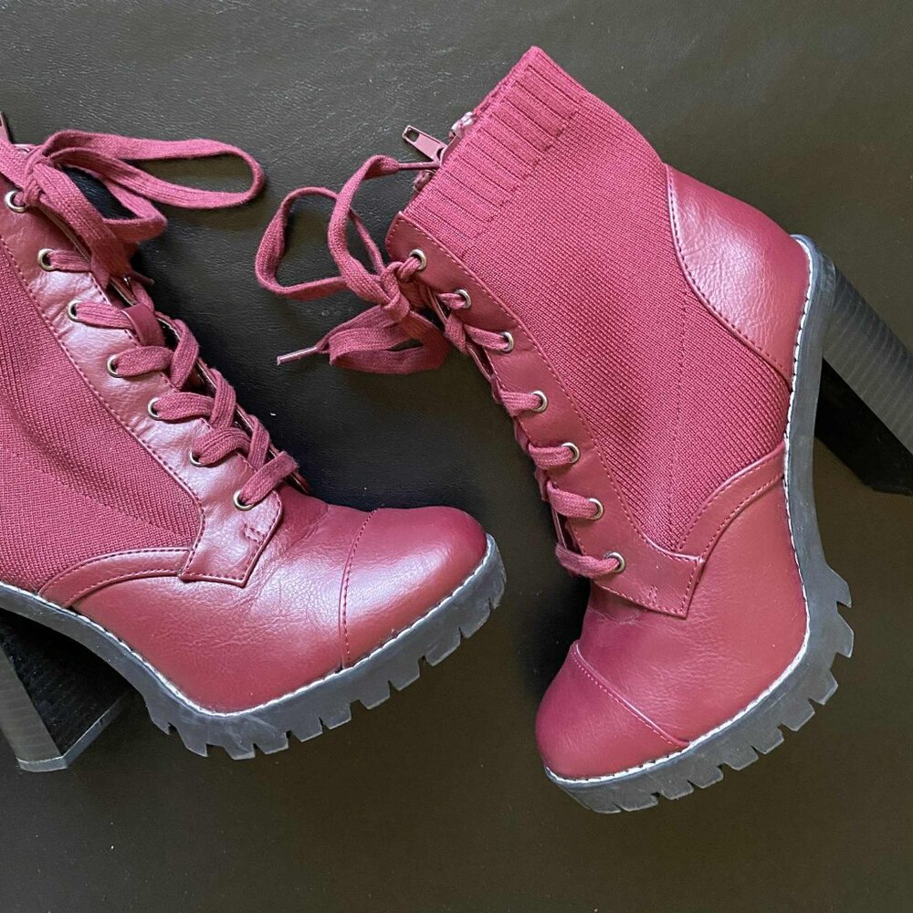BCBGENERATION Lace-Up Booties (Size: 6)